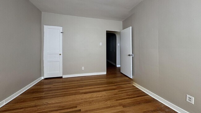 Building Photo - 6840 Marshall Rd