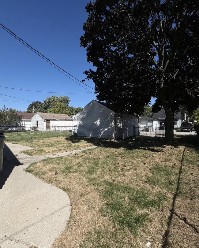 Building Photo - 4338 N 54th St