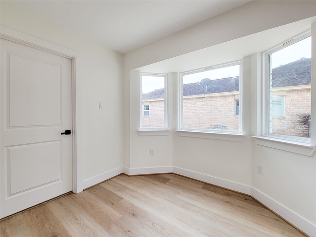 Building Photo - 20223 Laurel Lock Dr