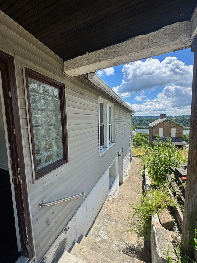 Building Photo - Duquesne 3 Bedroom 1 Bath Newly Renovated House, Yard
