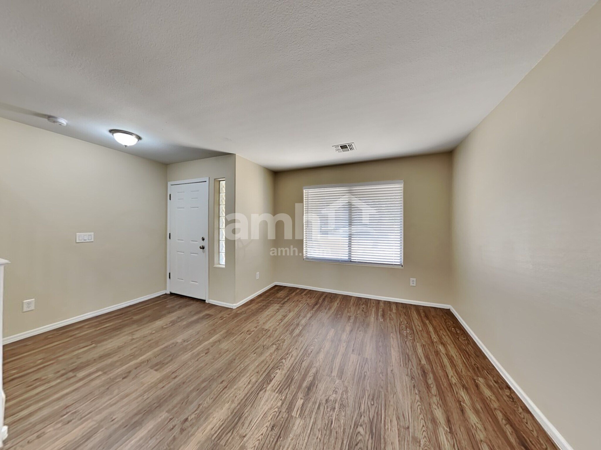 Building Photo - 16632 W Belleview St