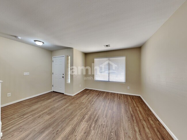 Building Photo - 16632 W Belleview St