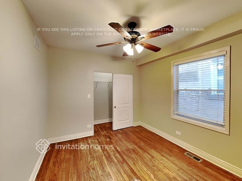 Building Photo - 1939 N Sayre Ave