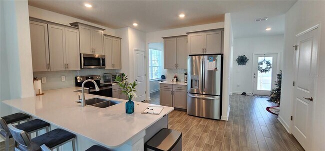 Building Photo - 11406 Listening Dr