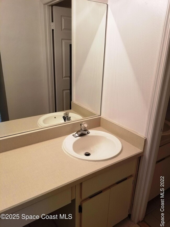 Building Photo - 221 Olmstead Dr