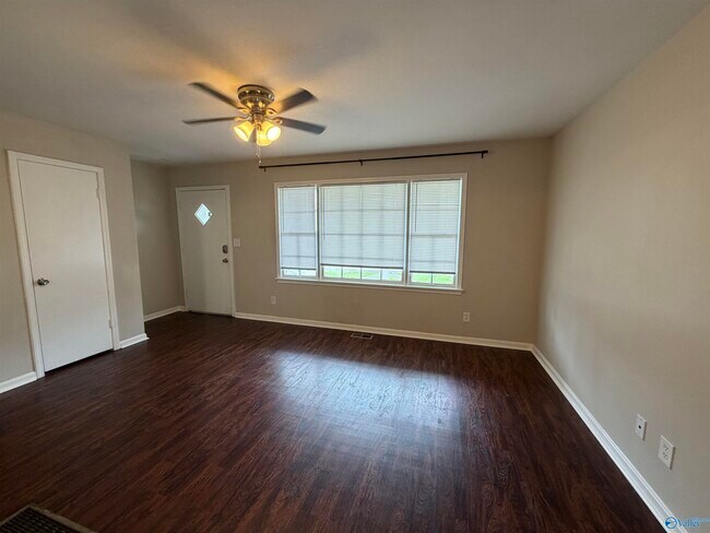 Building Photo - 3604 NW Stag Run Dr