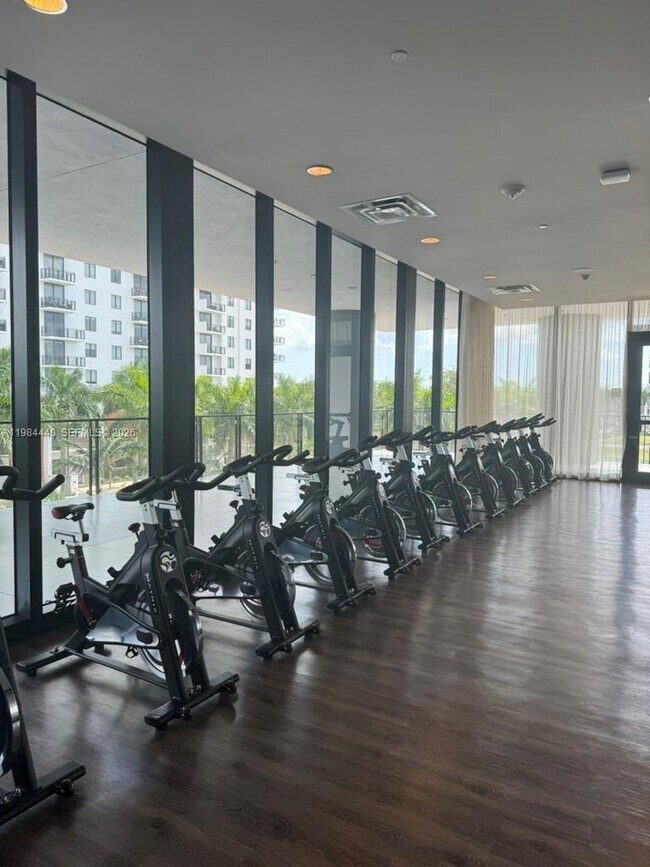 Building Photo - 5252 NW 85th Ave