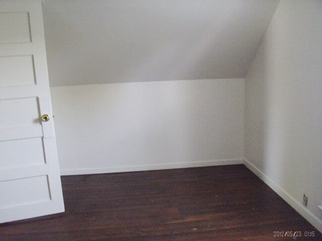 Building Photo - Charming 3-Bedroom Two-Story Home with Fenced Yard!
