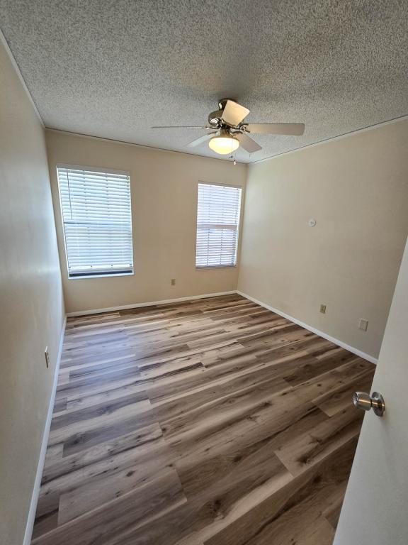 Building Photo - 1232 Woodridge Ct