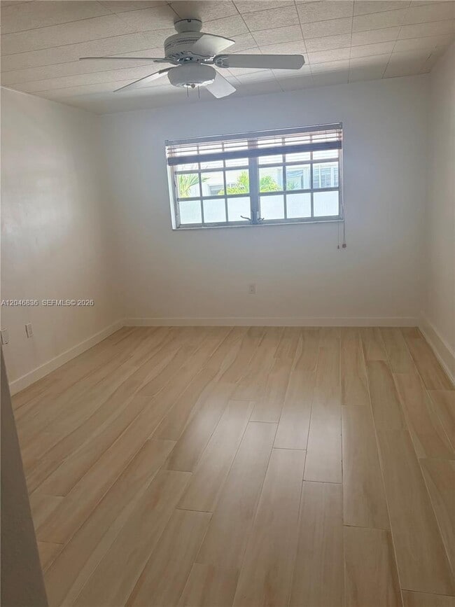 Building Photo - 251 Galen Dr