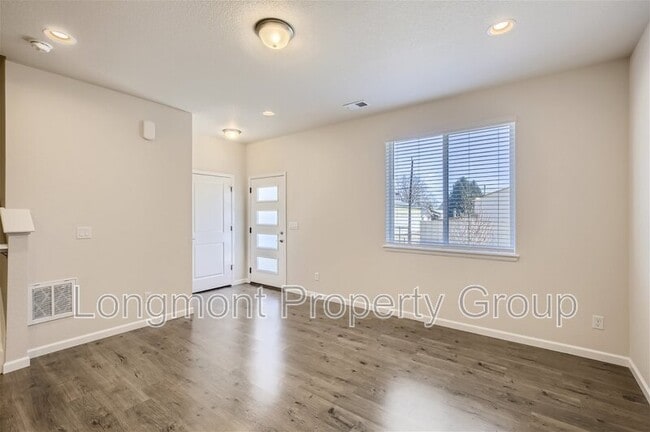 Building Photo - 679 Stonebridge Dr