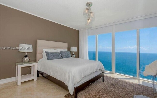 Building Photo - 16699 Collins Ave