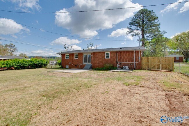 Building Photo - 803 Mead Rd NE