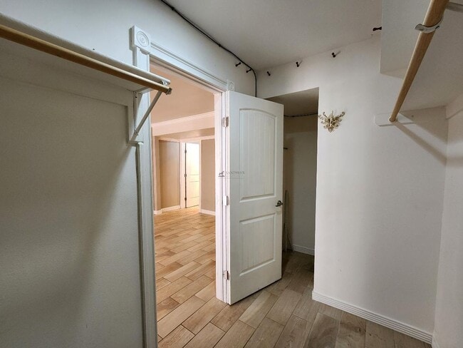 Building Photo - 663 Bishops Lodge Rd