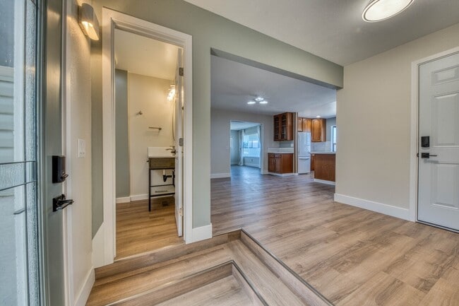 Building Photo - 3052 Eddy Cir