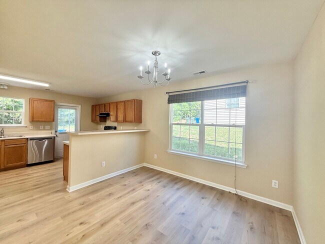 Building Photo - 3932 Laurel Glen Dr