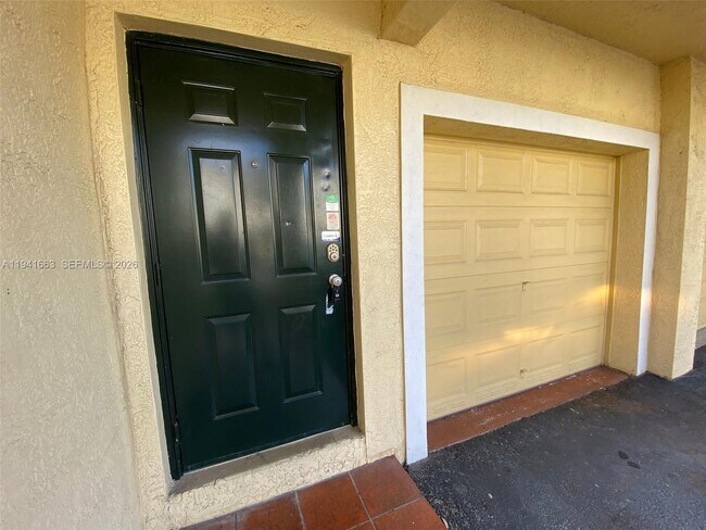 Building Photo - 1202 Belmont Ln