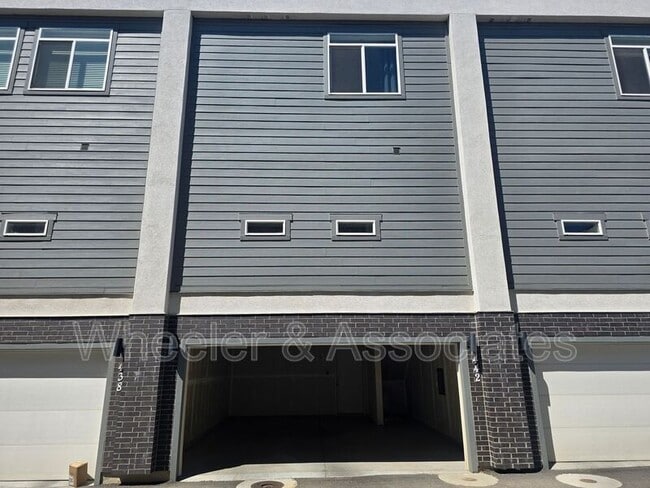Building Photo - 442 E Depot St