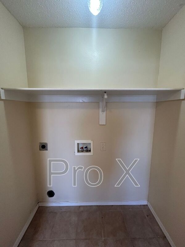 Building Photo - 3510 SW Landau Ct