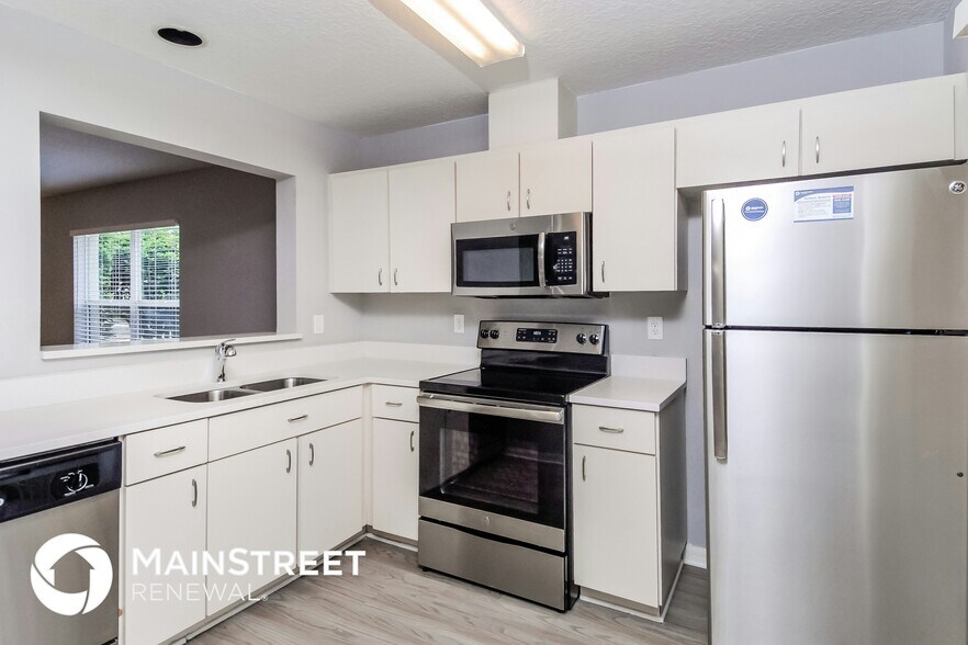 Building Photo - 6146 Skylarkcrest Dr