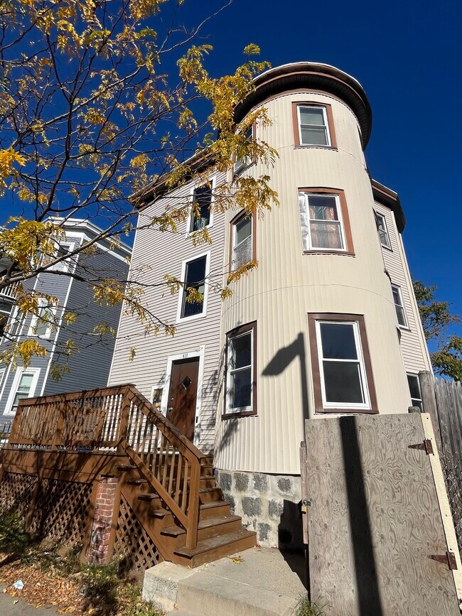Building Photo - 420 Talbot Ave