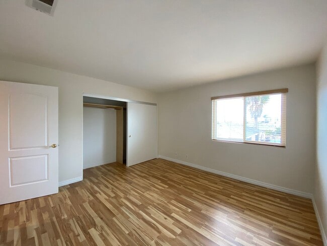 Building Photo - Bright and Spacious 2 Bed/1.5 Bath South O...