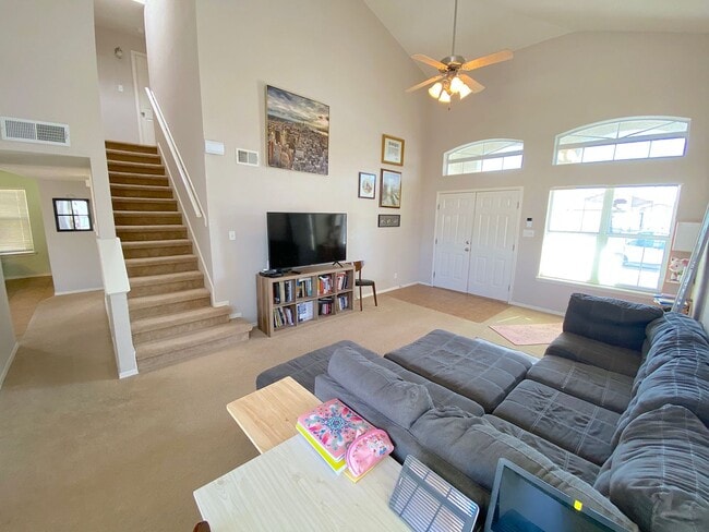 Building Photo - Northeast/Sandstone Ranch El Paso 3 Bed Re...