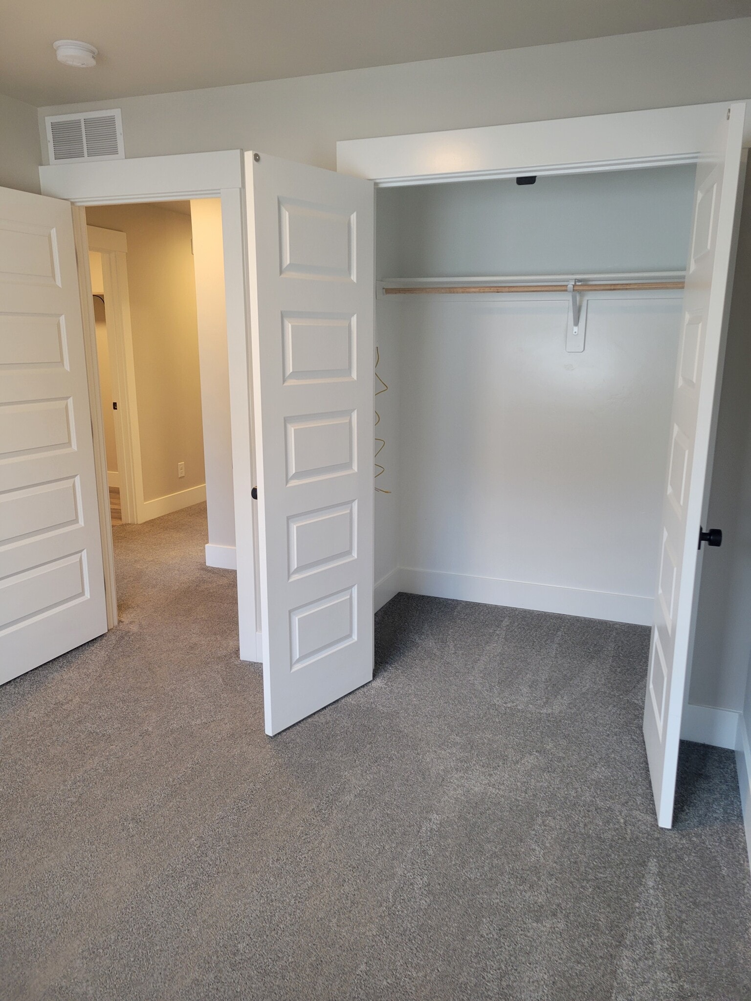 Building Photo - 2913 Sunburst Dr