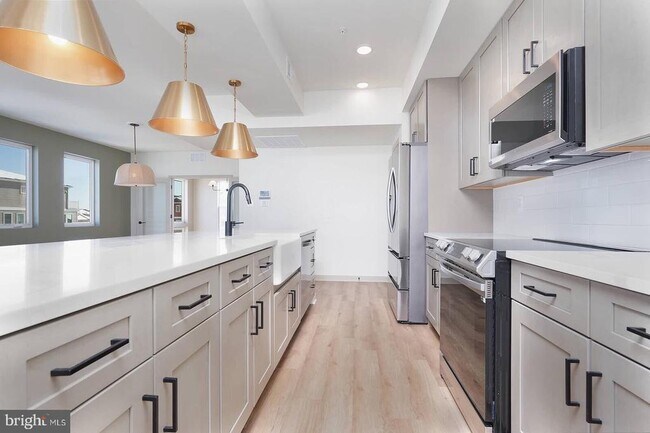 Building Photo - 710 Iron Frg Rd