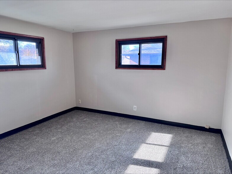 Building Photo - 1135 Saxe Ave