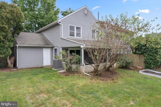 Building Photo - 1578 Yeakel Way