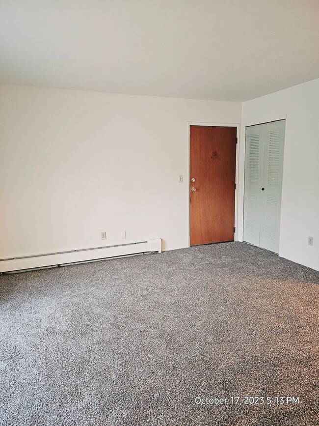 Interior Photo - Lakeview Apartments