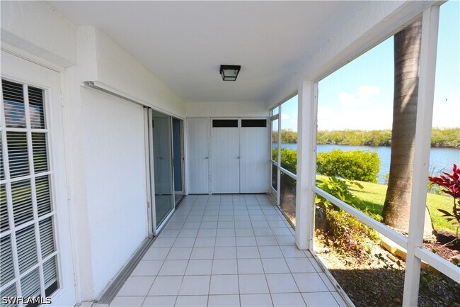 Building Photo - 1305 Mainsail Dr