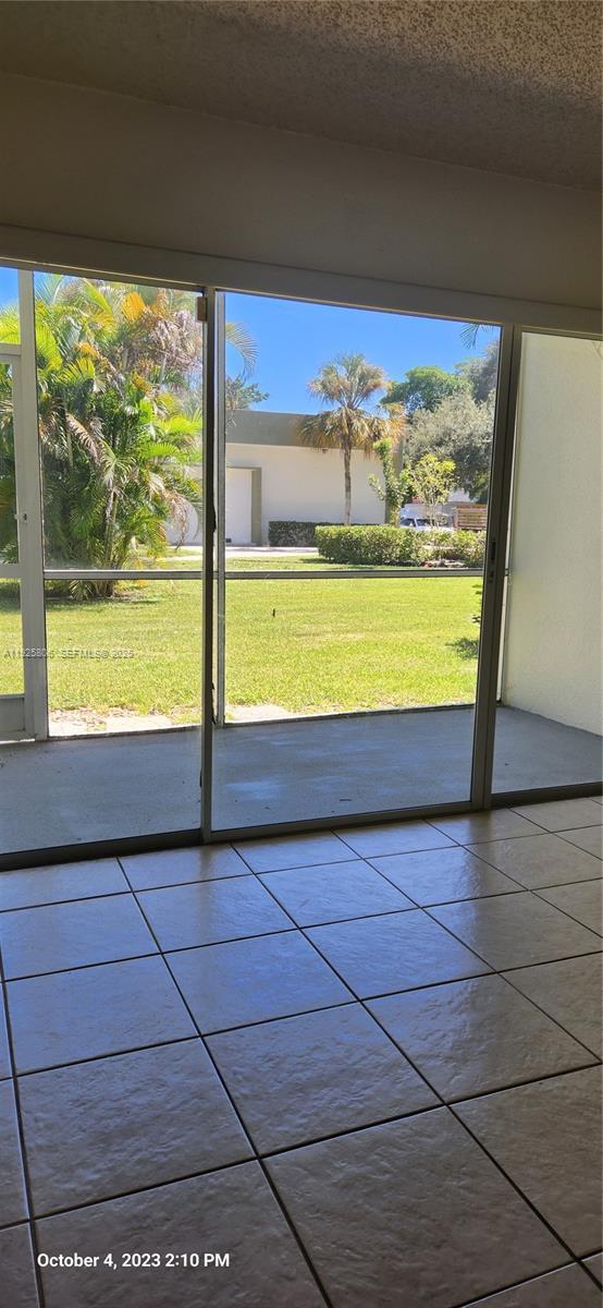 Building Photo - 4235 N University Dr