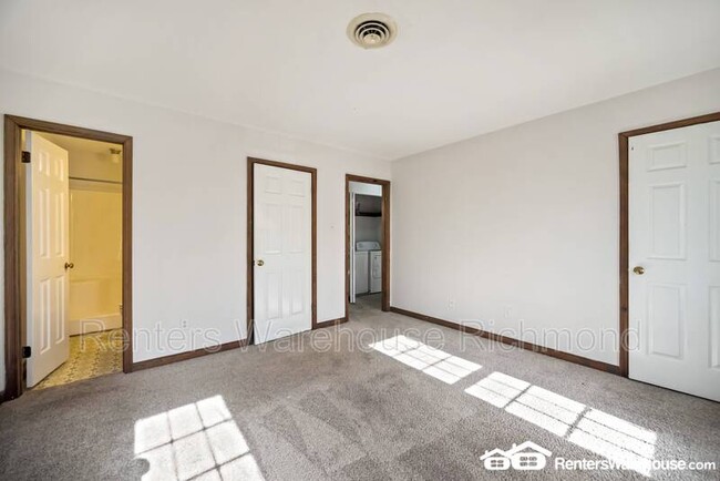 Building Photo - 4401 E Heritage Woods Ct