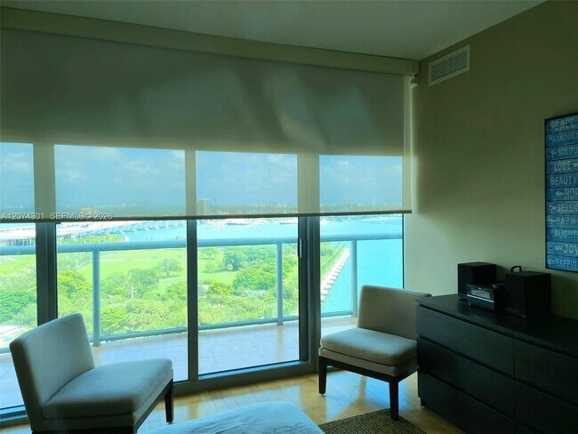 Building Photo - 888 Biscayne Blvd