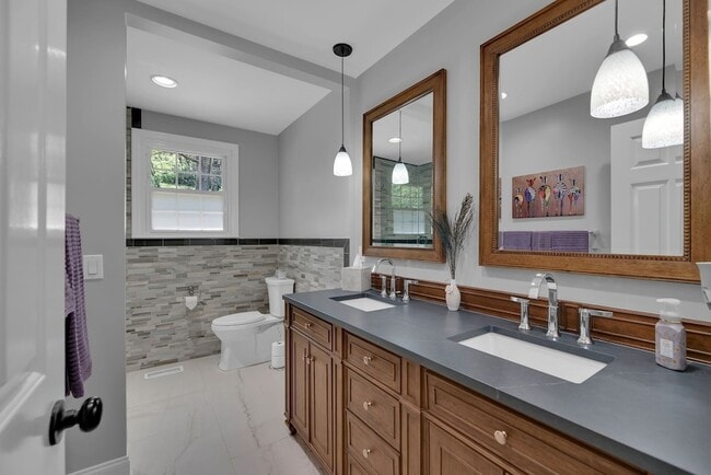 Building Photo - 6112 Frontier Ct