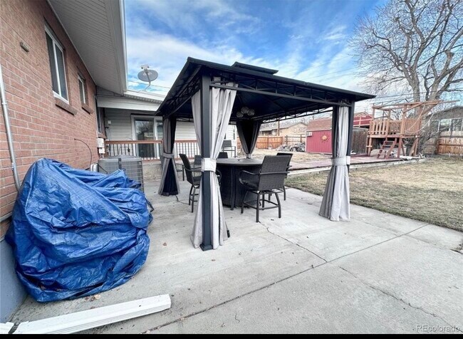 Building Photo - 2906 S Stuart Way