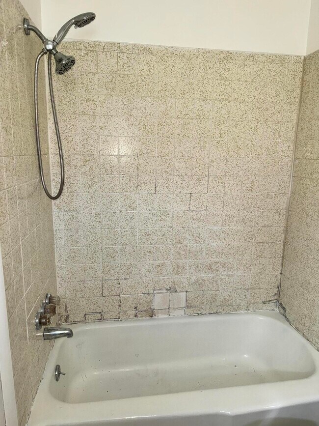 Building Photo - 1417 N J St