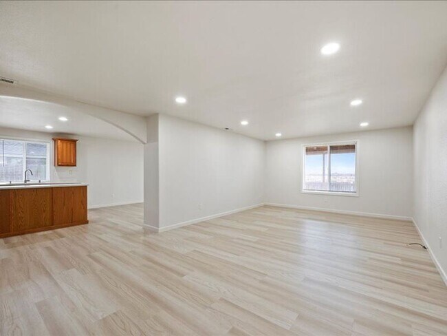 Building Photo - 7912 Quadra Dr