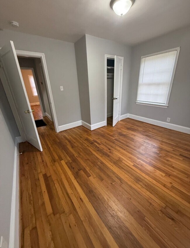 Building Photo - NOW LEASING — A Beautiful 2-Bedroom Home in Winston-Salem!