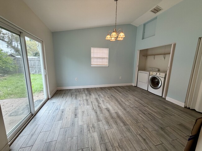 Building Photo - 102 Lake Charles Rd