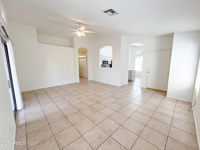 Building Photo - 1282 W Macaw Dr