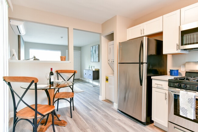 3BR, 1 BA - Traverse