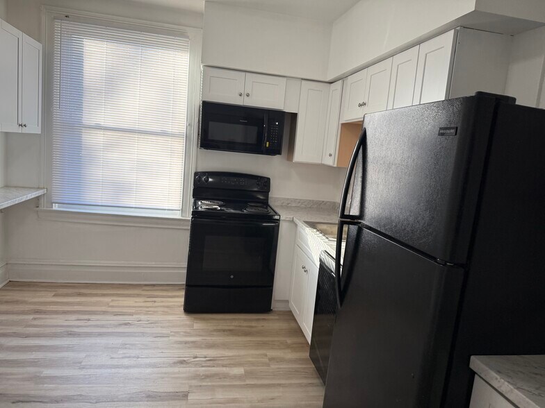 Building Photo - 5704 Darlington Rd