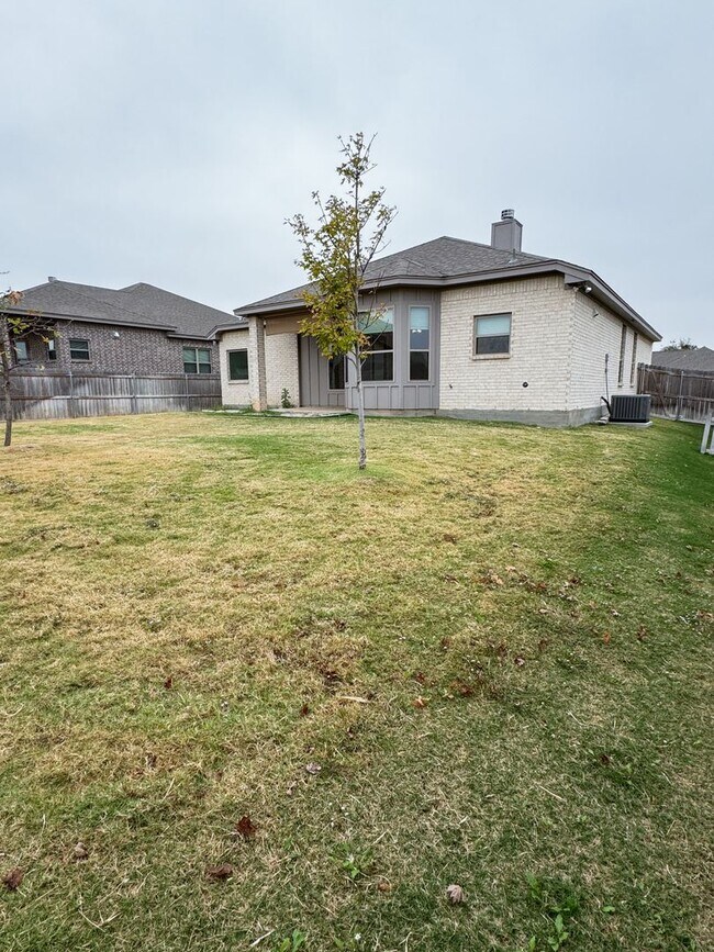 Building Photo - Gorgeous Home in Troy, Texas