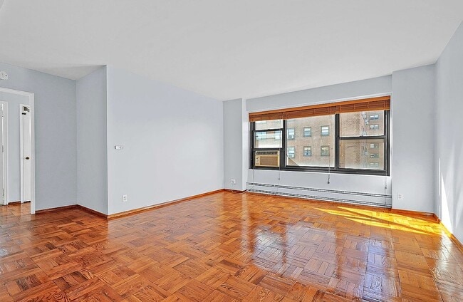 Building Photo - 21-80 33rd Rd Apt 9C-9C