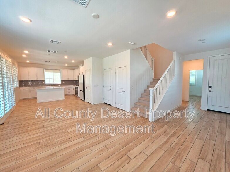 Building Photo - 73533 Granita Dr