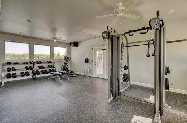 Building Photo - 8509 Stark St