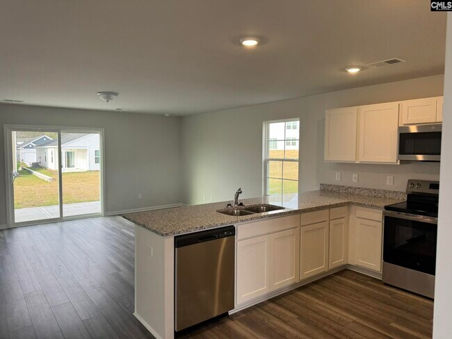 Building Photo - 17 Ozark Dr